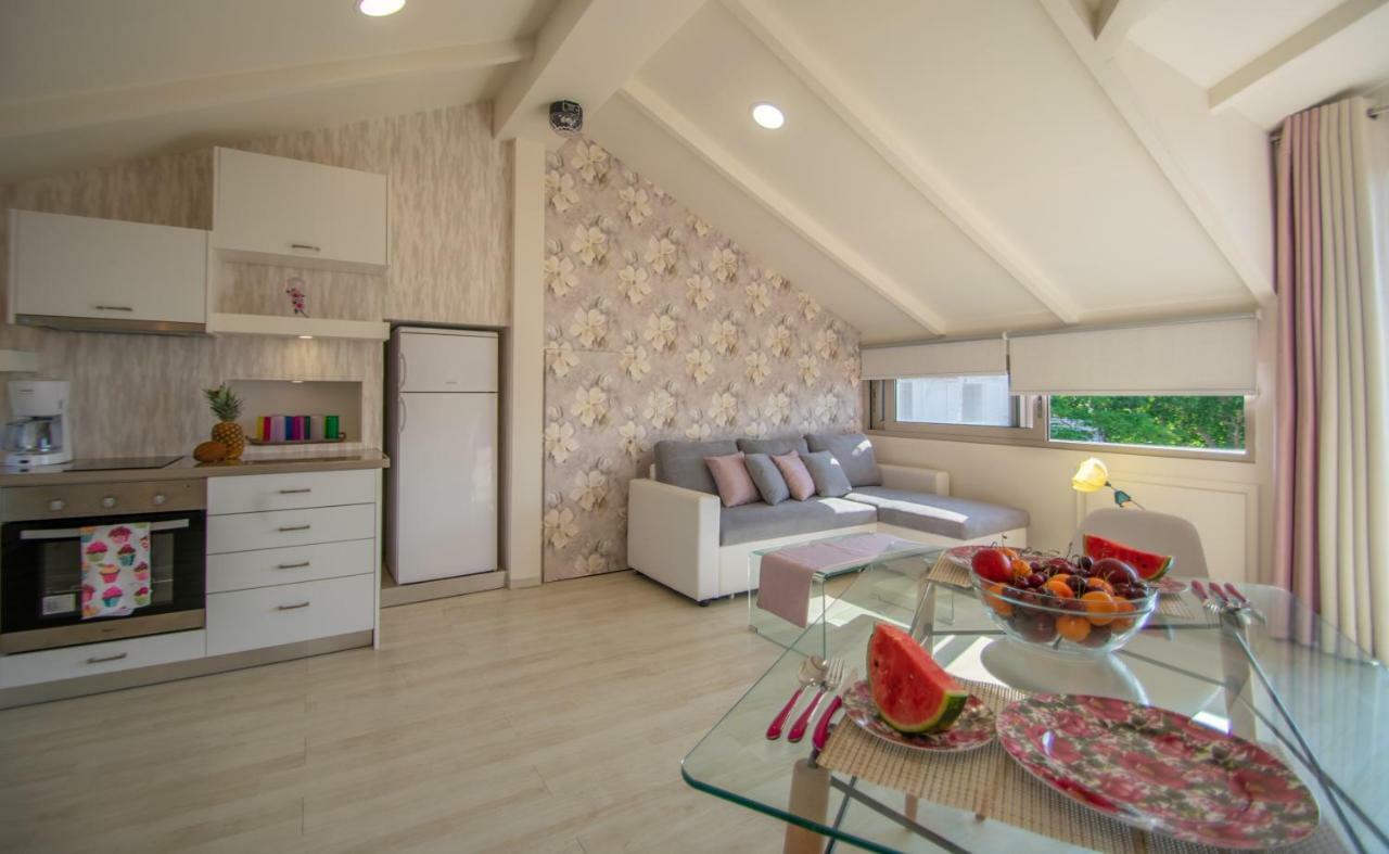 Daizy Boutique * לגאנאס